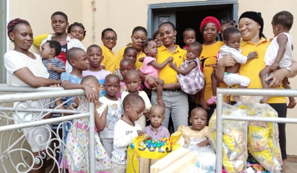 Shelter Missions volunteers serving families in community outreach